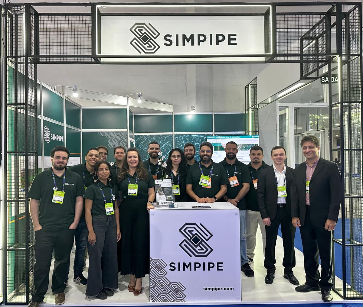 SIMPIPE is a company that provides services, training and development of computational solutions in the pipeline engineering area.